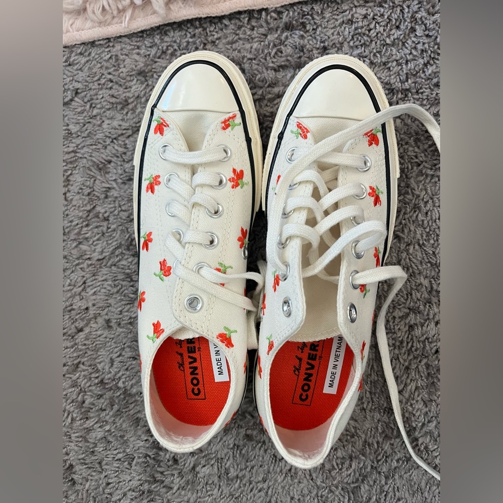 Never have worn! Just not a fan of low tops on me!